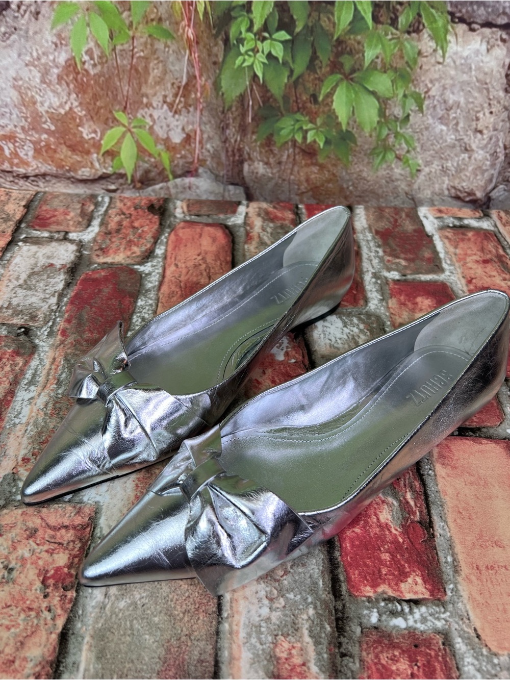 SHUTZ Quiet Luxury Silver Lyla Leather Pointed Toe Ballet Flat, 9 (runs large) - Picture 12 of 12